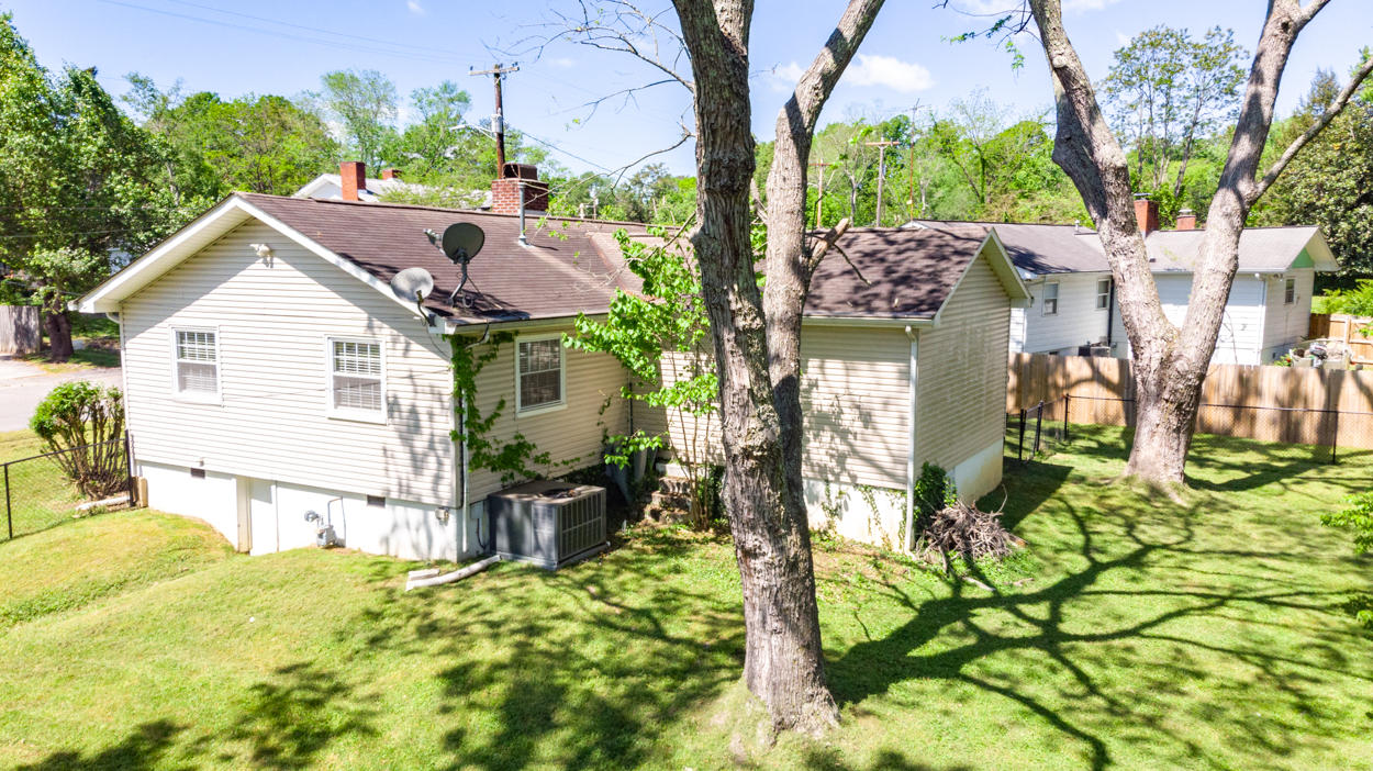 118 Nesper Road Oak Ridge, TN 37830 - Photo 5 of 40 DJI_0450 (2)