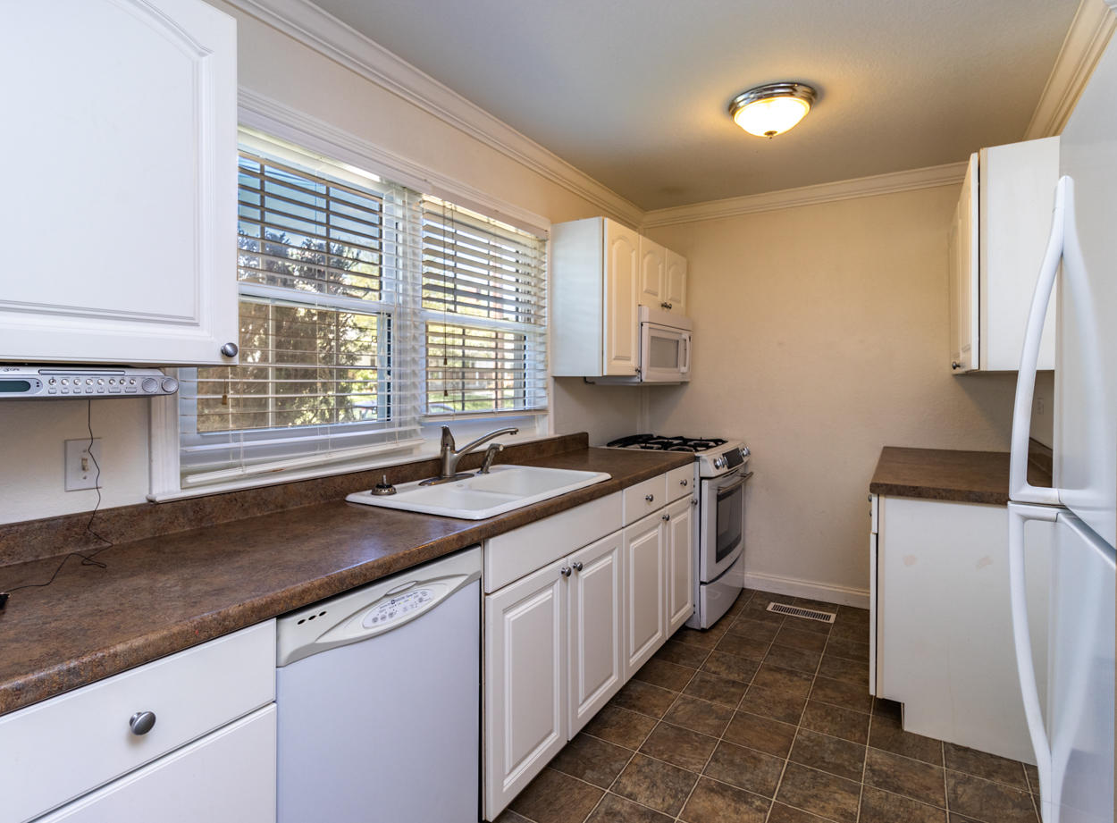118 Nesper Road Oak Ridge, TN 37830 - Photo 9 of 40 IMG_4293-Edit (2)
