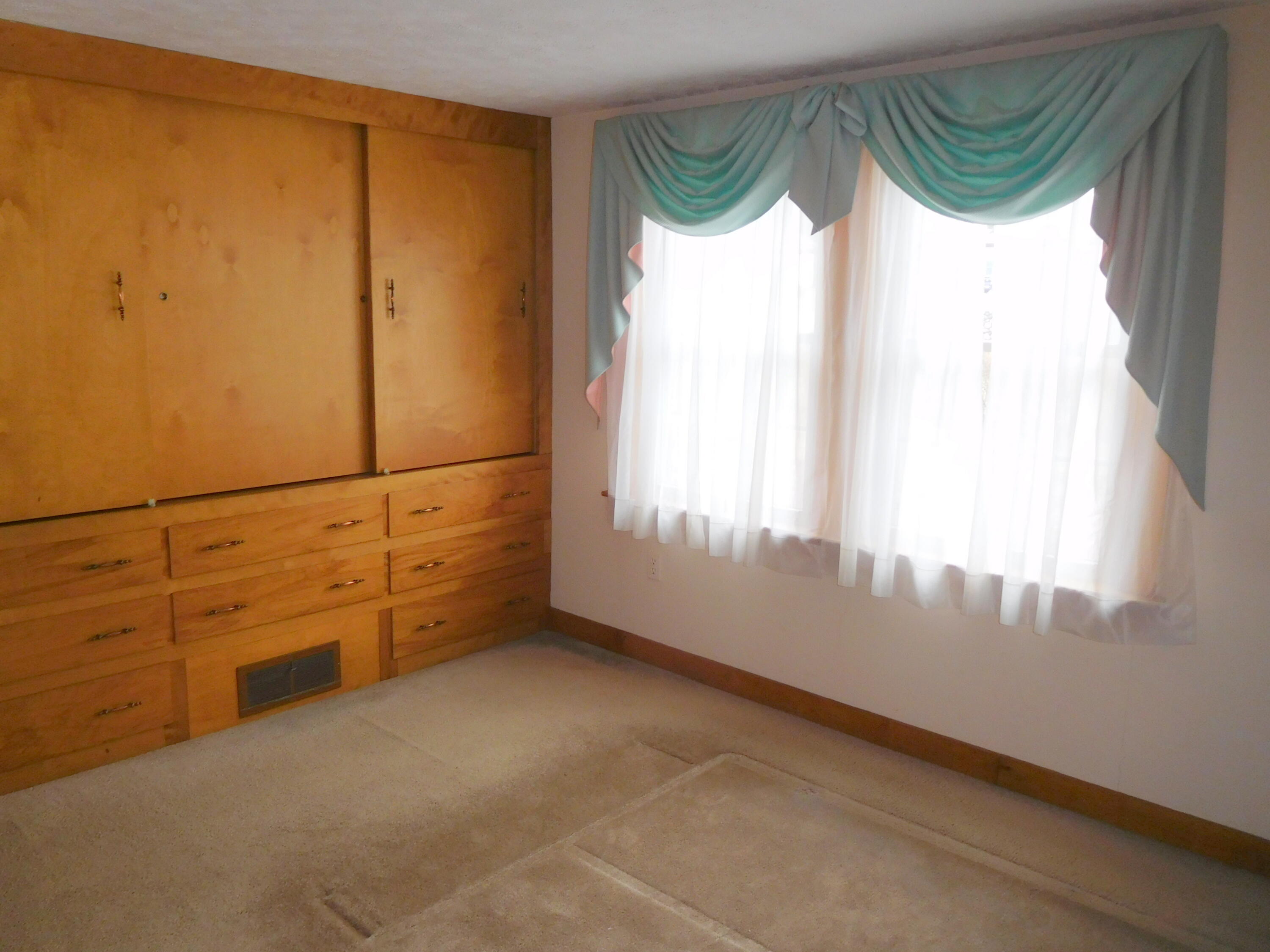 7 Joy Street Springvale, ME 04083 - Photo 17 of 32 16