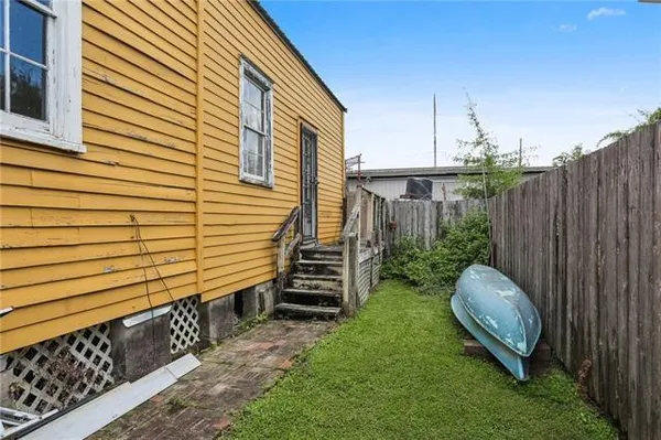 $1,400 | 3639 Tchoupitoulas Street, New Orleans, LA 70115