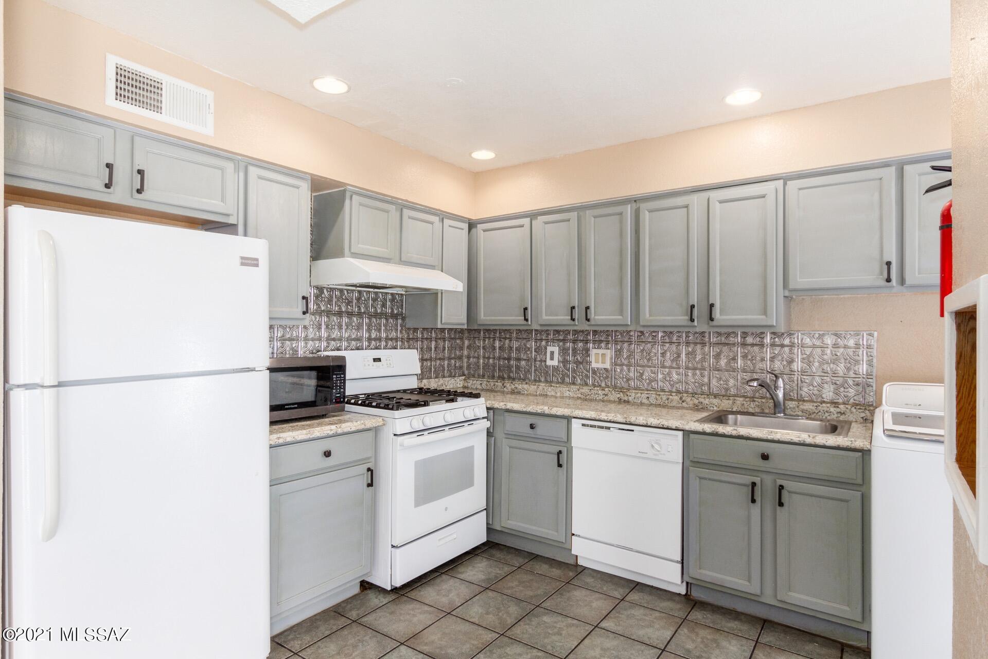 2745 West Anklam Road, Unit A Tucson, AZ 85745 - Photo 1 of 39