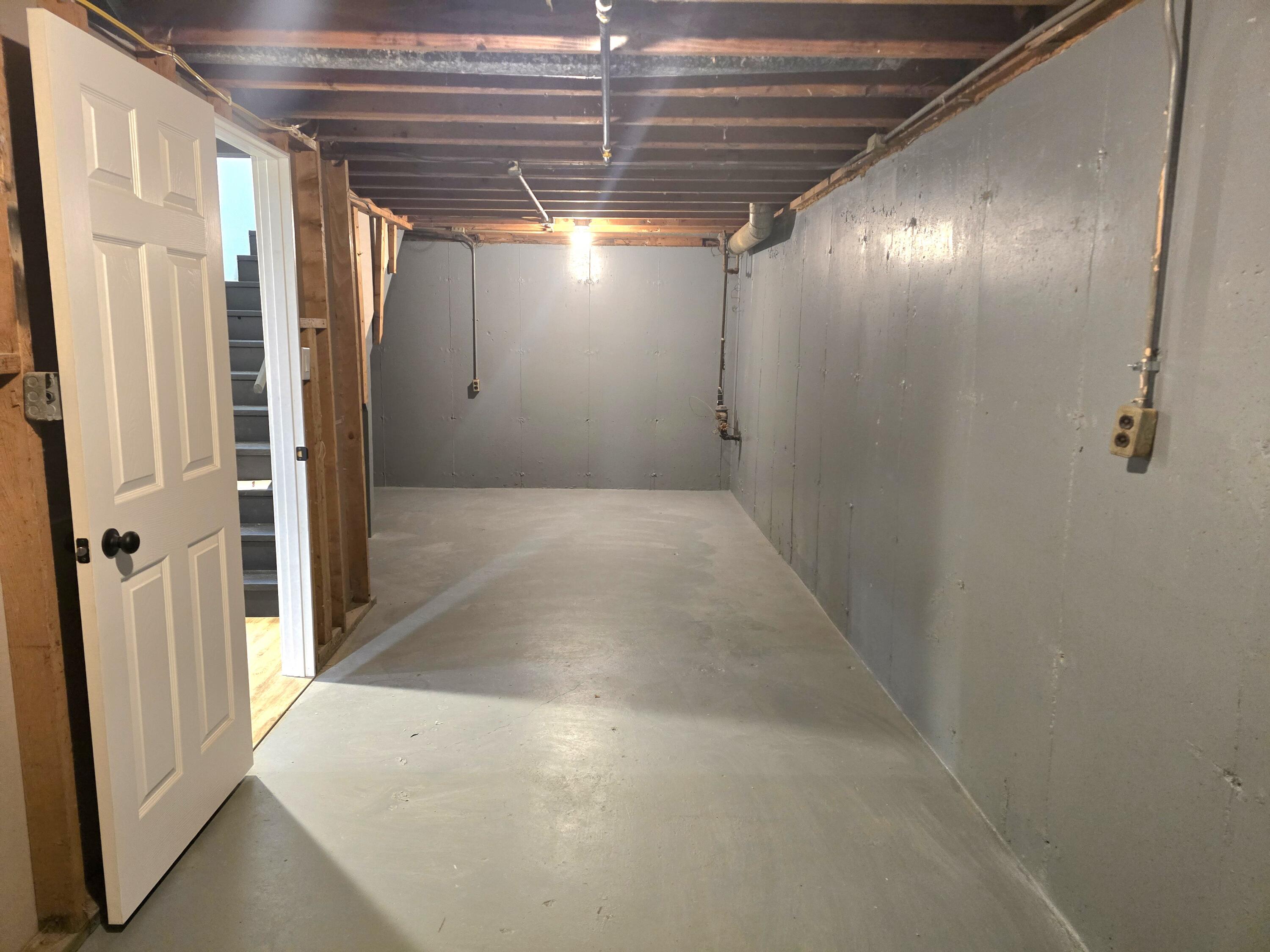 414 Holly Road Michigan City, IN 46360 - Photo 16 of 27 3000x2250