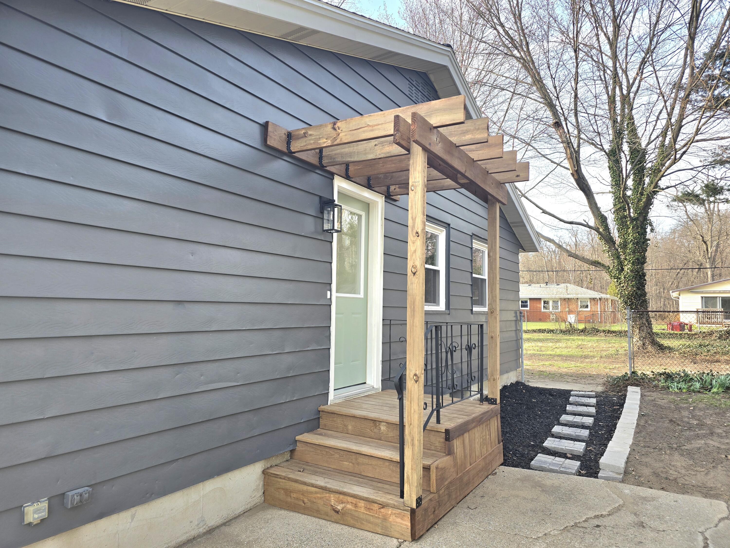 414 Holly Road Michigan City, IN 46360 - Photo 2 of 27 3000x2250