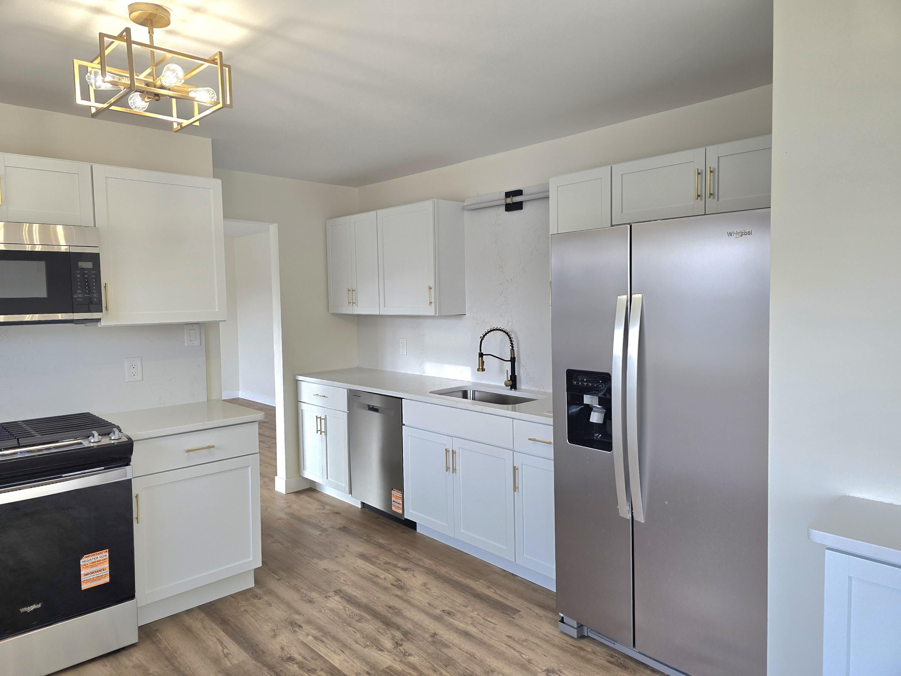 414 Holly Road Michigan City, IN 46360 - Photo 7 of 27 3000x2250