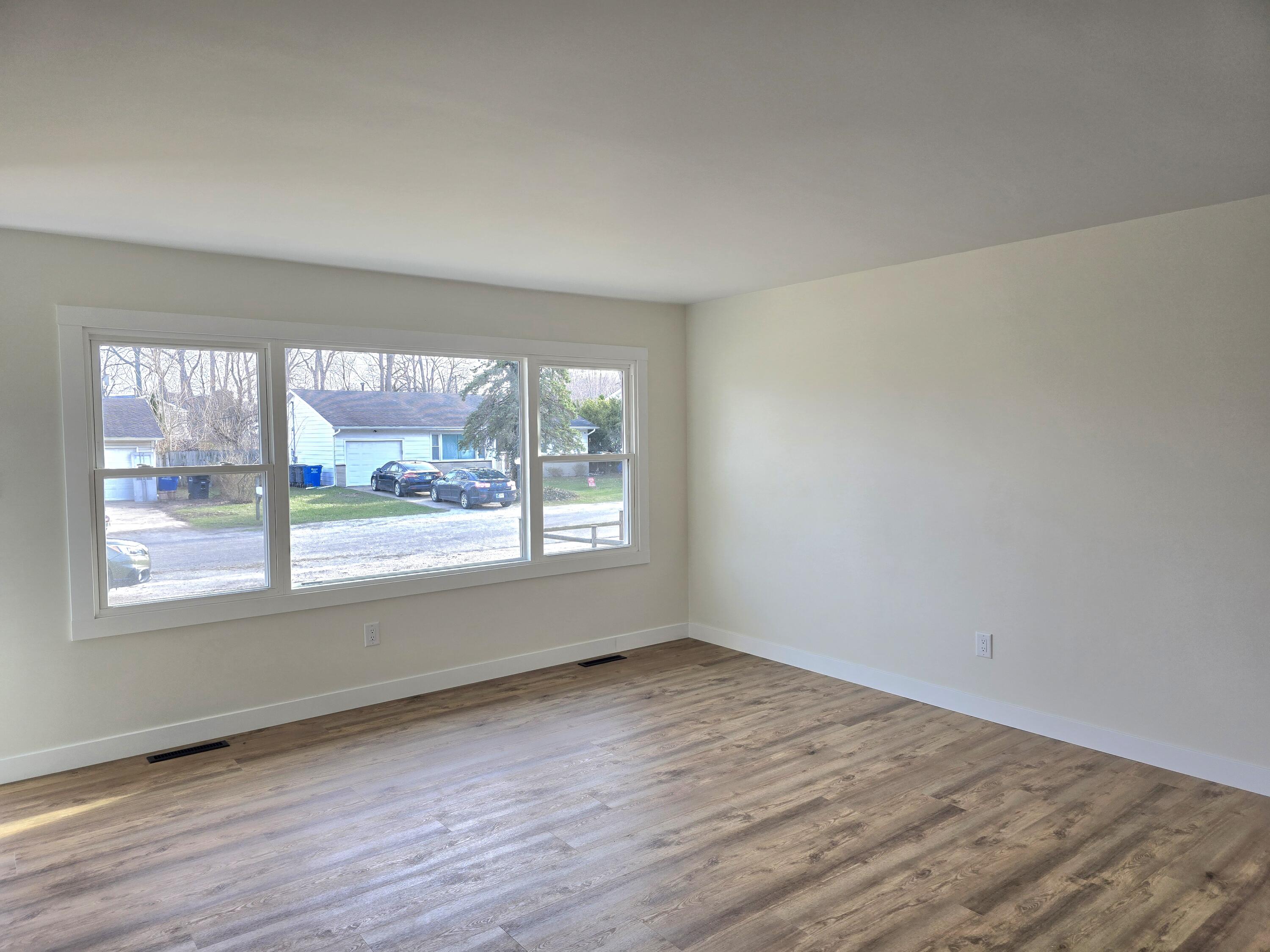 414 Holly Road Michigan City, IN 46360 - Photo 8 of 27 3000x2250