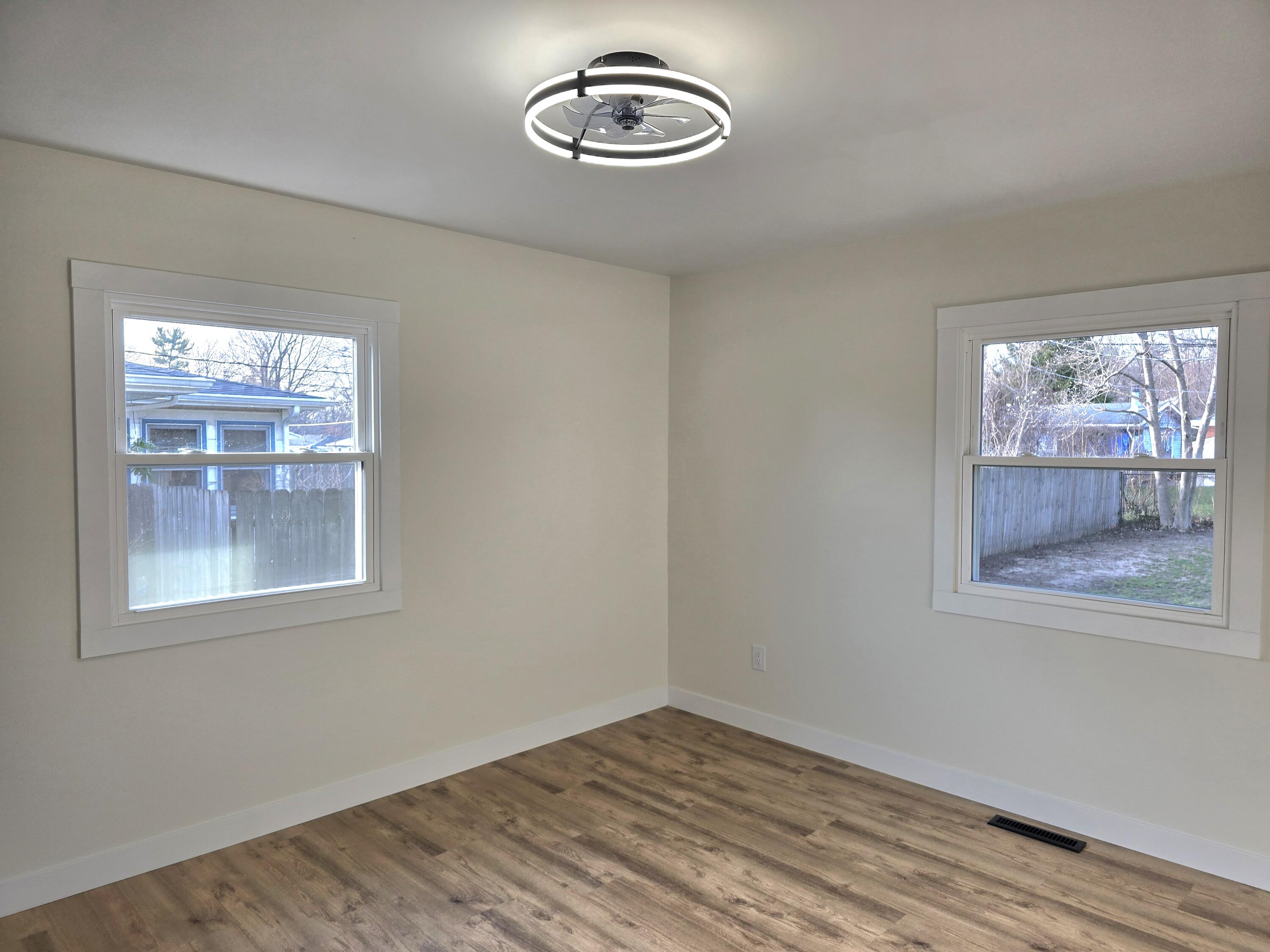 414 Holly Road Michigan City, IN 46360 - Photo 9 of 27 3000x2250