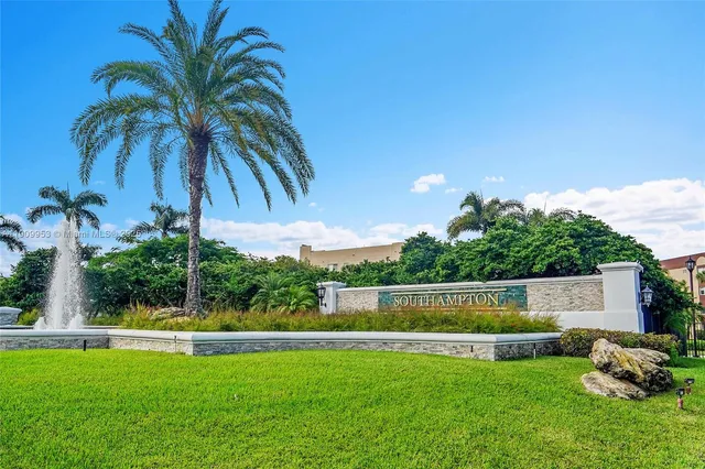 $289,900 | 7647 Southampton Terrace, Unit 403, Tamarac, FL 33321