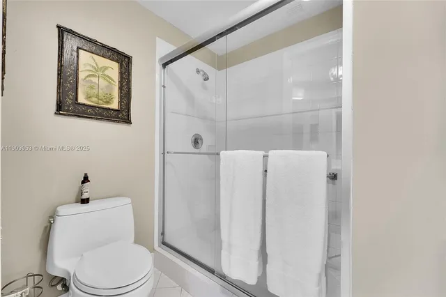 $289,900 | 7647 Southampton Terrace, Unit 403, Tamarac, FL 33321