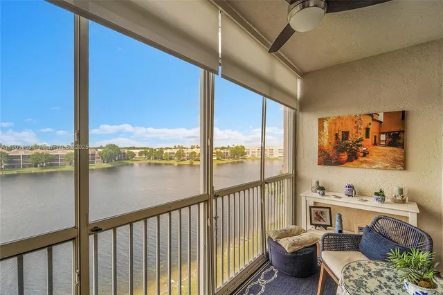 $289,900 | 7647 Southampton Terrace, Unit 403, Tamarac, FL 33321