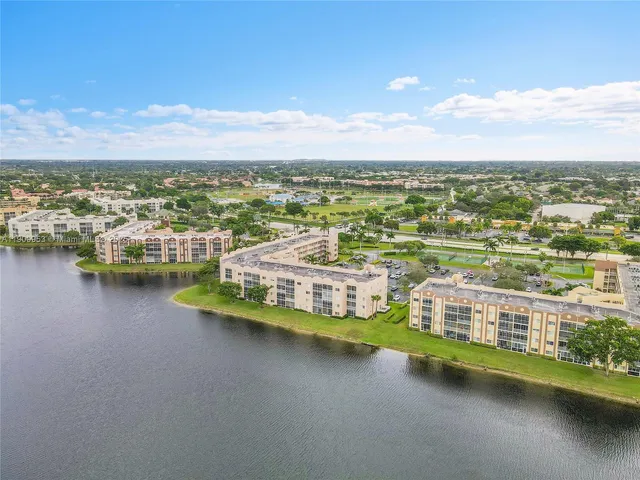 $289,900 | 7647 Southampton Terrace, Unit 403, Tamarac, FL 33321