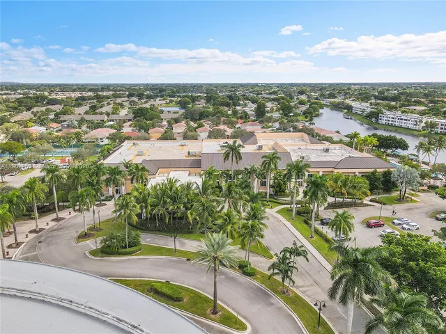 $289,900 | 7647 Southampton Terrace, Unit 403, Tamarac, FL 33321