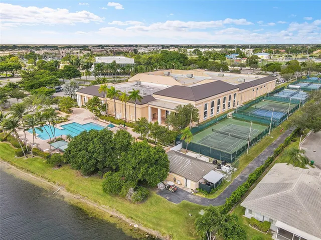 $289,900 | 7647 Southampton Terrace, Unit 403, Tamarac, FL 33321