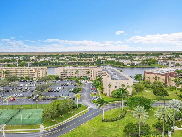 $289,900 | 7647 Southampton Terrace, Unit 403, Tamarac, FL 33321