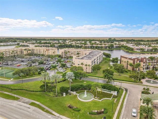 $289,900 | 7647 Southampton Terrace, Unit 403, Tamarac, FL 33321