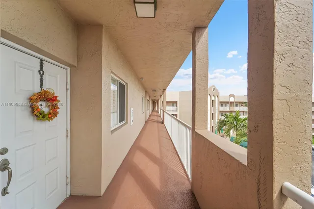 $289,900 | 7647 Southampton Terrace, Unit 403, Tamarac, FL 33321