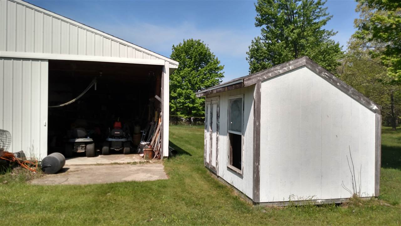 5728 West School Road Mount Pleasant, MI 48858 - Photo 12 of 26 1828127-11.JPG