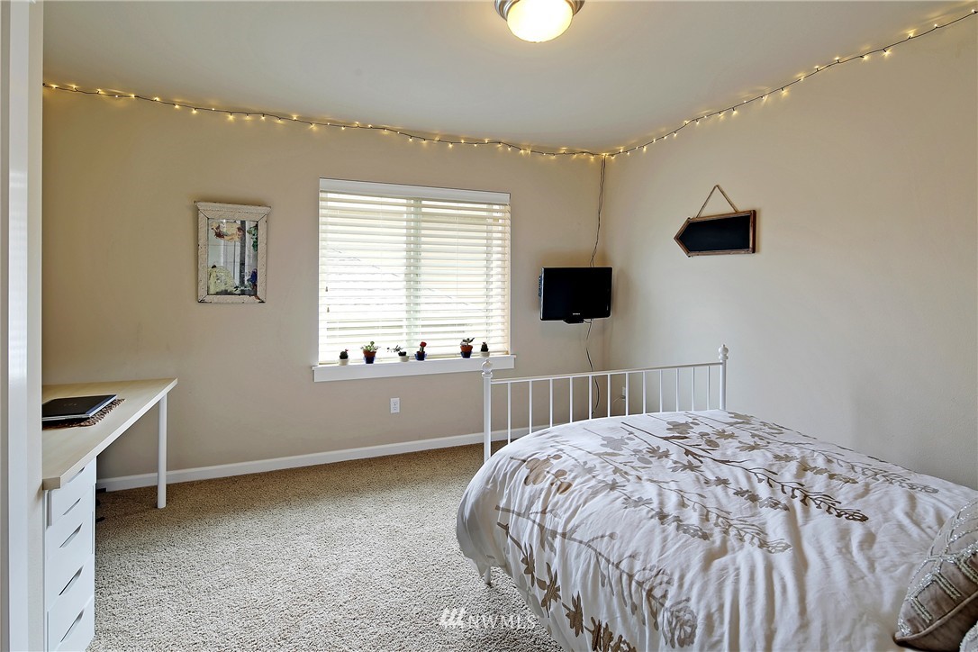 6133 Southeast 2nd Street Renton, WA 98059 - Photo 13 of 21