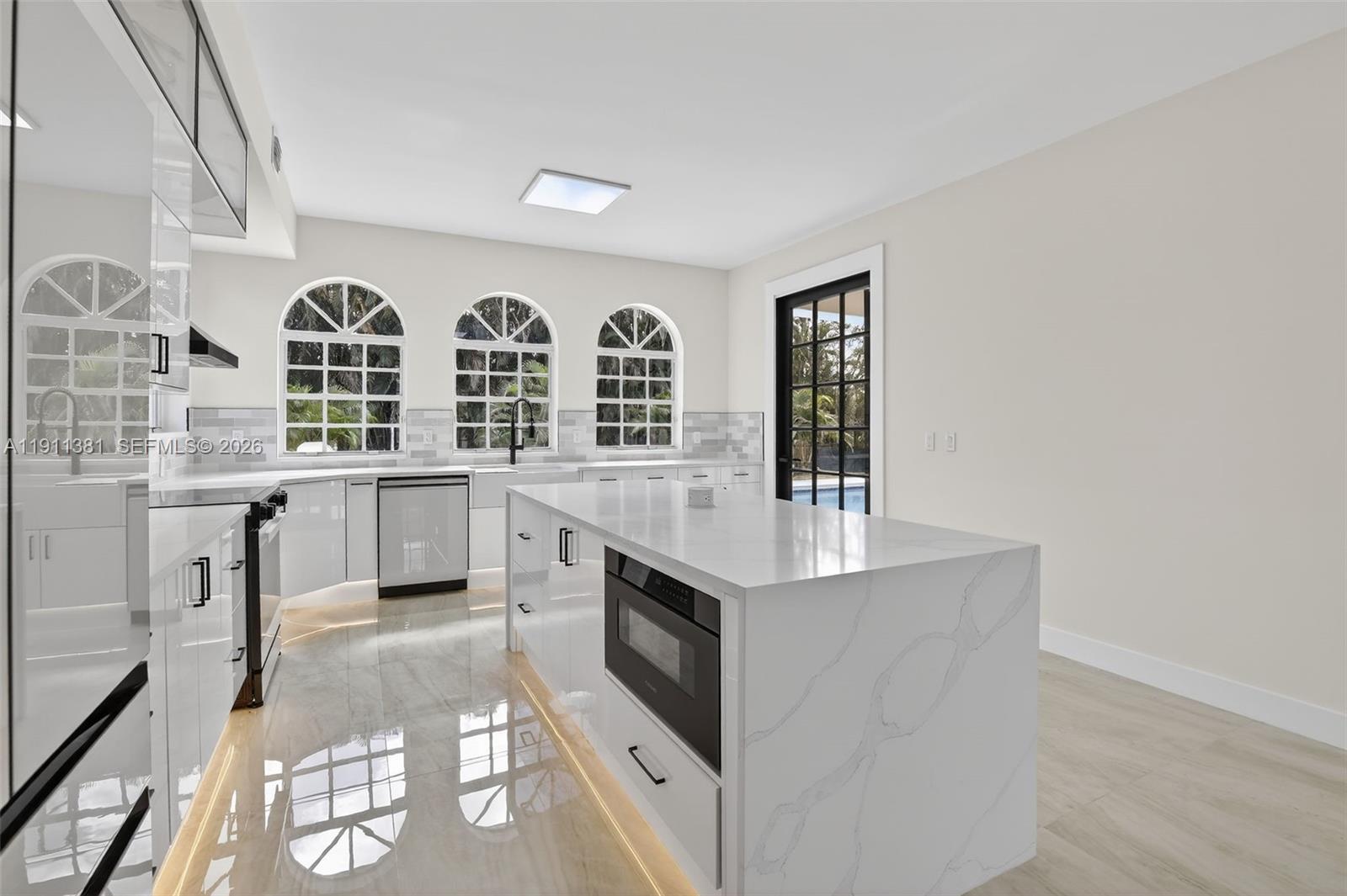 12360 Southwest 1st Street Plantation, FL 33325 - Photo 15 of 75