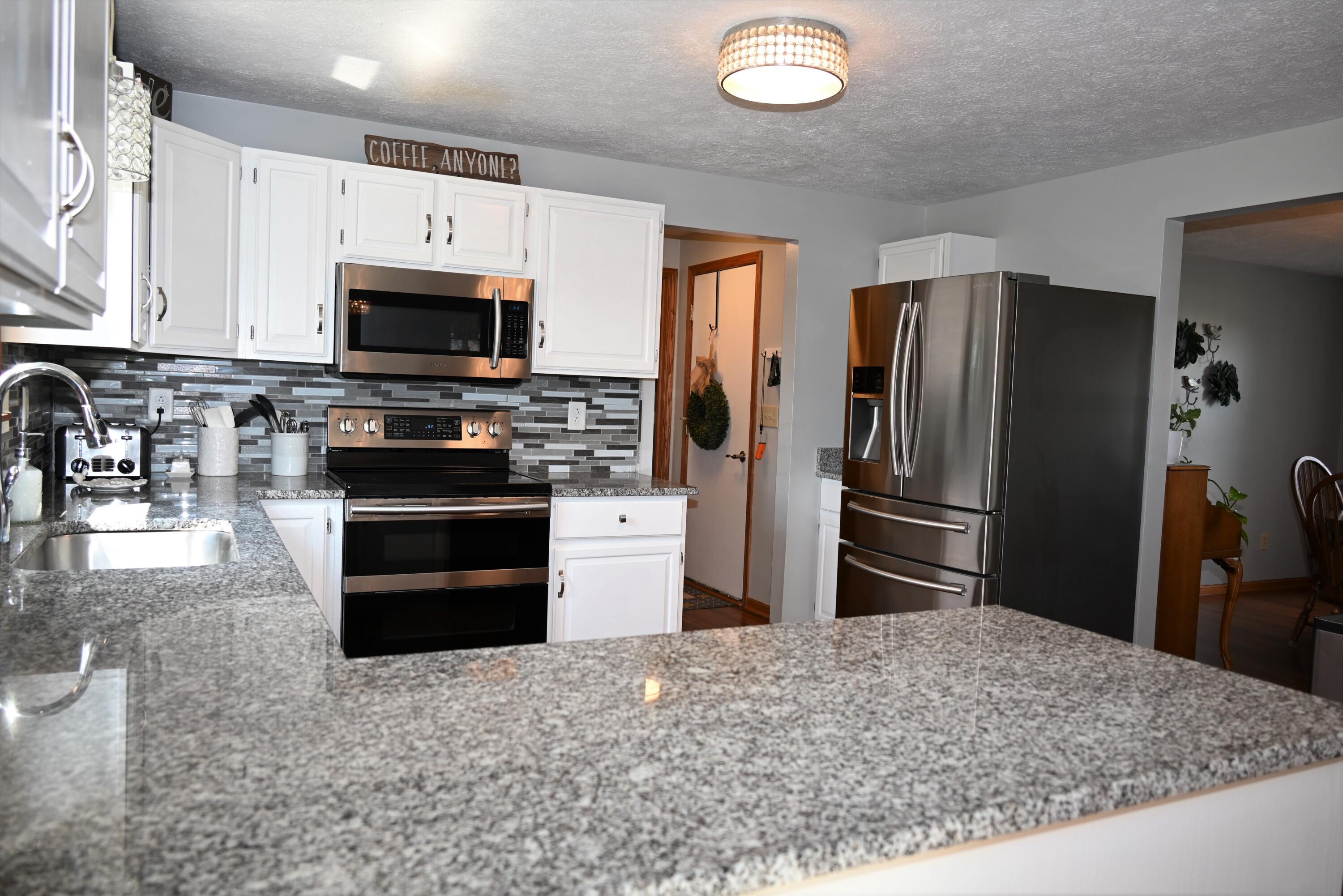 3305 Gooding Road Marion, OH 43302 - Photo 19 of 85 Newer kitchen appliances stay!