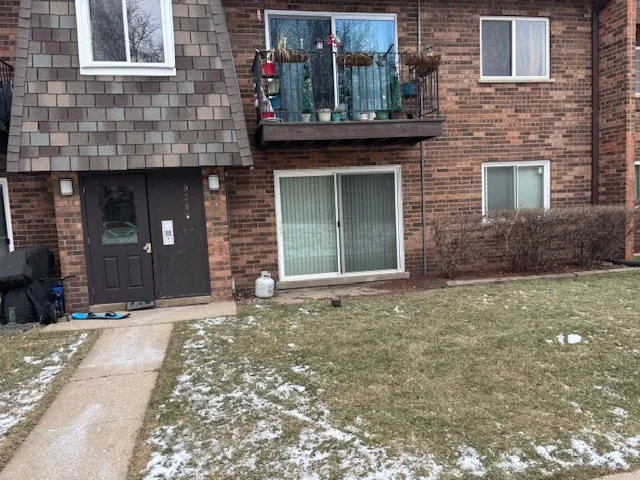 $219,900 | 9388 Bay Colony Drive, Unit 1S, Des Plaines, IL 60016