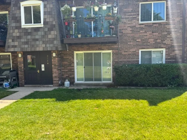 $227,000 | 9388 Bay Colony Drive, Unit 1S, Des Plaines, IL 60016