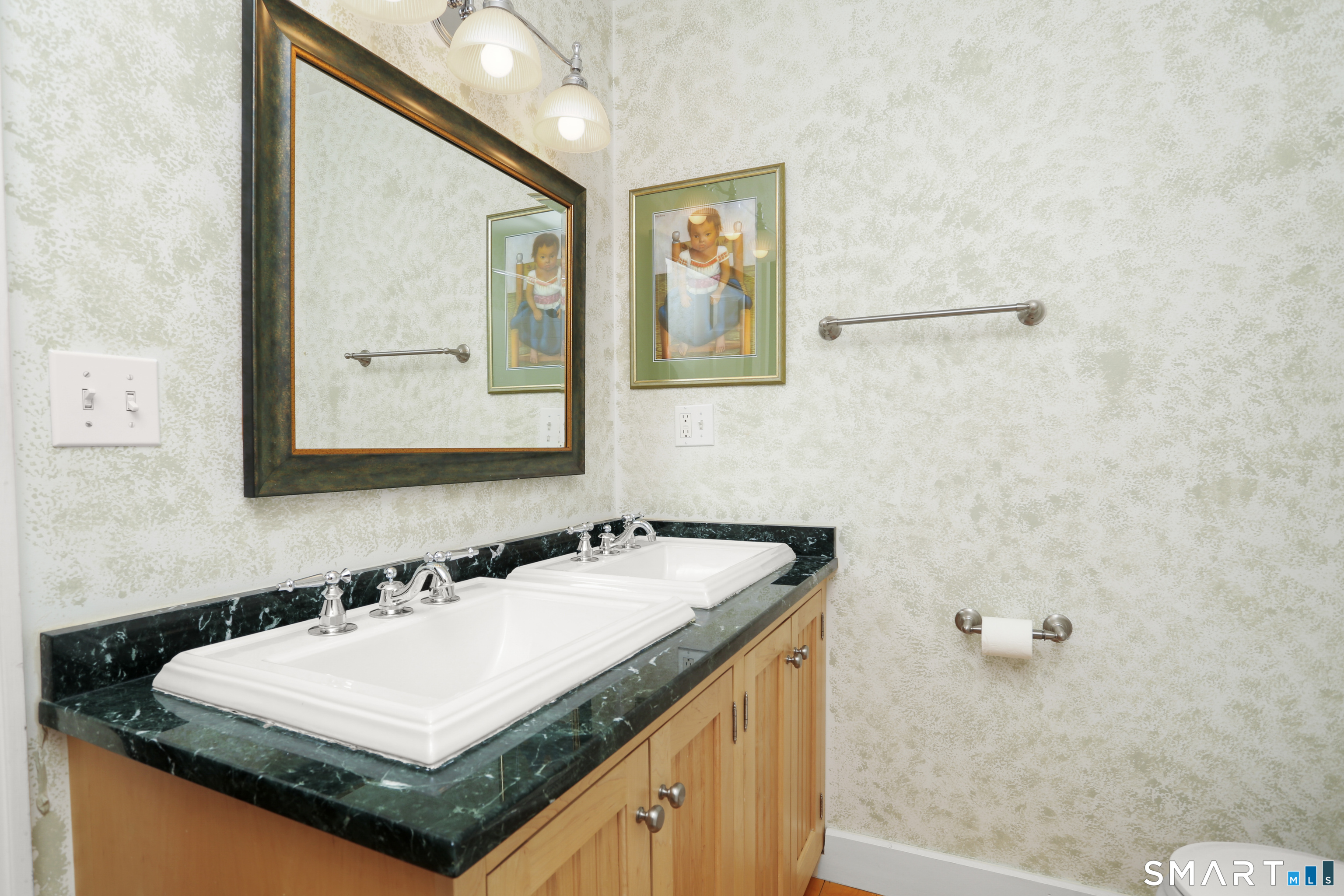 1005 Old Post Road Fairfield, CT 06824 - Photo 25 of 34