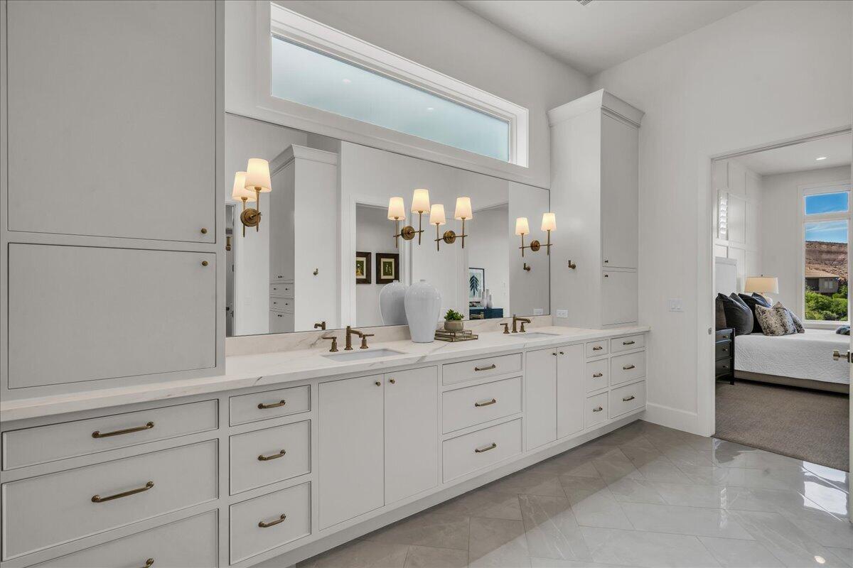 2608 Canyon Ridge Drive St. George, UT 84770 - Photo 45 of 108 Primary bathroom
