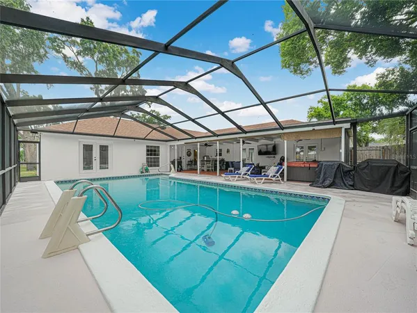 $575,000 | 4615 Kings Point Court, Lakeland, FL 33813
