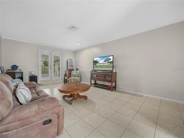 $575,000 | 4615 Kings Point Court, Lakeland, FL 33813