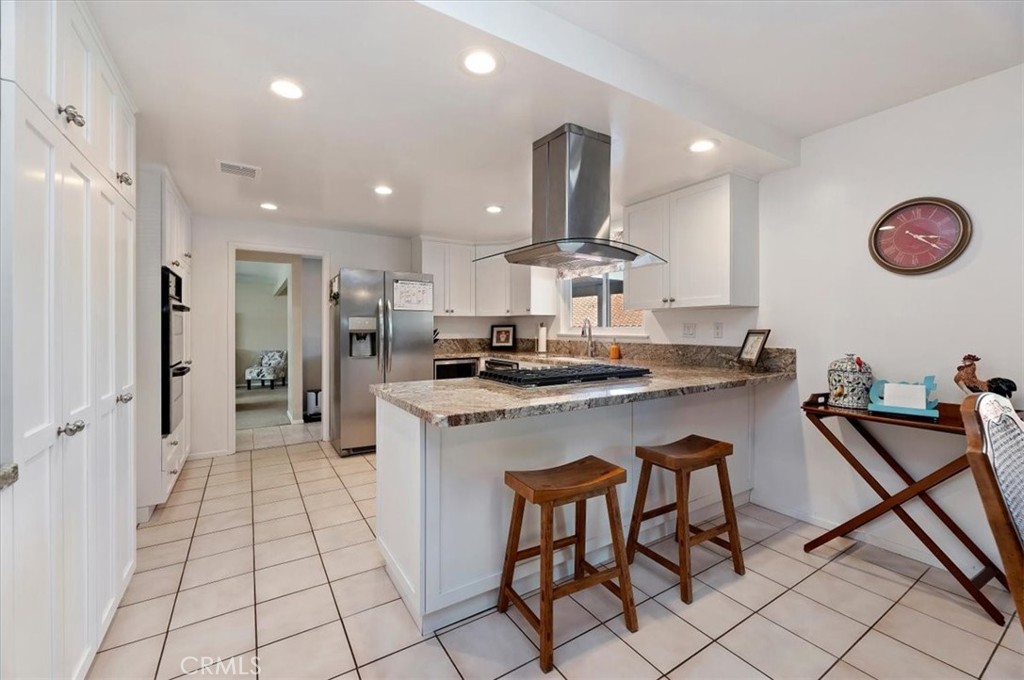 5296 Bronson Way Riverside, CA 92506 - Photo 16 of 46