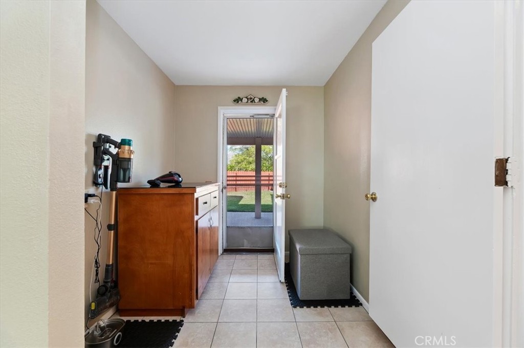 5296 Bronson Way Riverside, CA 92506 - Photo 21 of 46