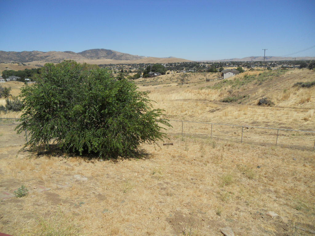 22712 Mariposa Road Tehachapi, CA 93561 - Photo 11 of 21 a view of a lake view