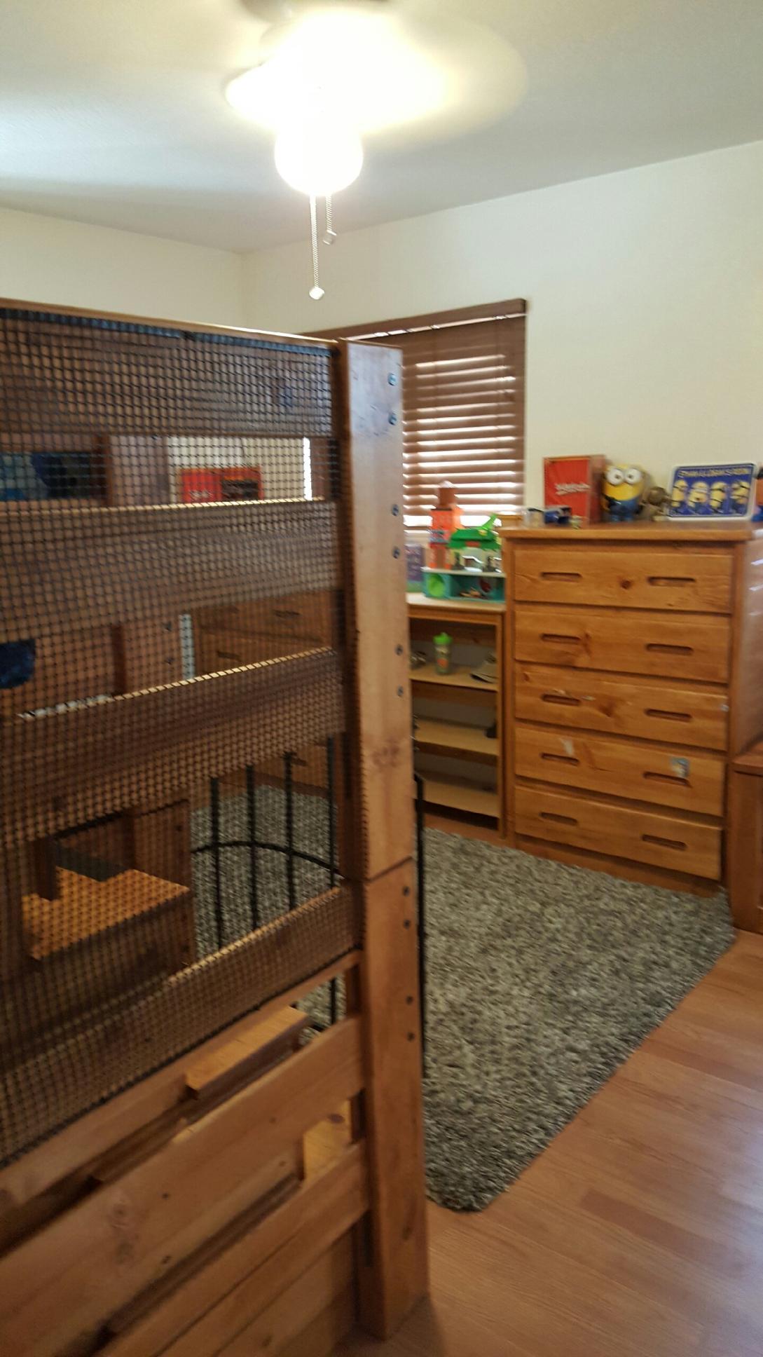 22712 Mariposa Road Tehachapi, CA 93561 - Photo 14 of 21 a view of walk in closet