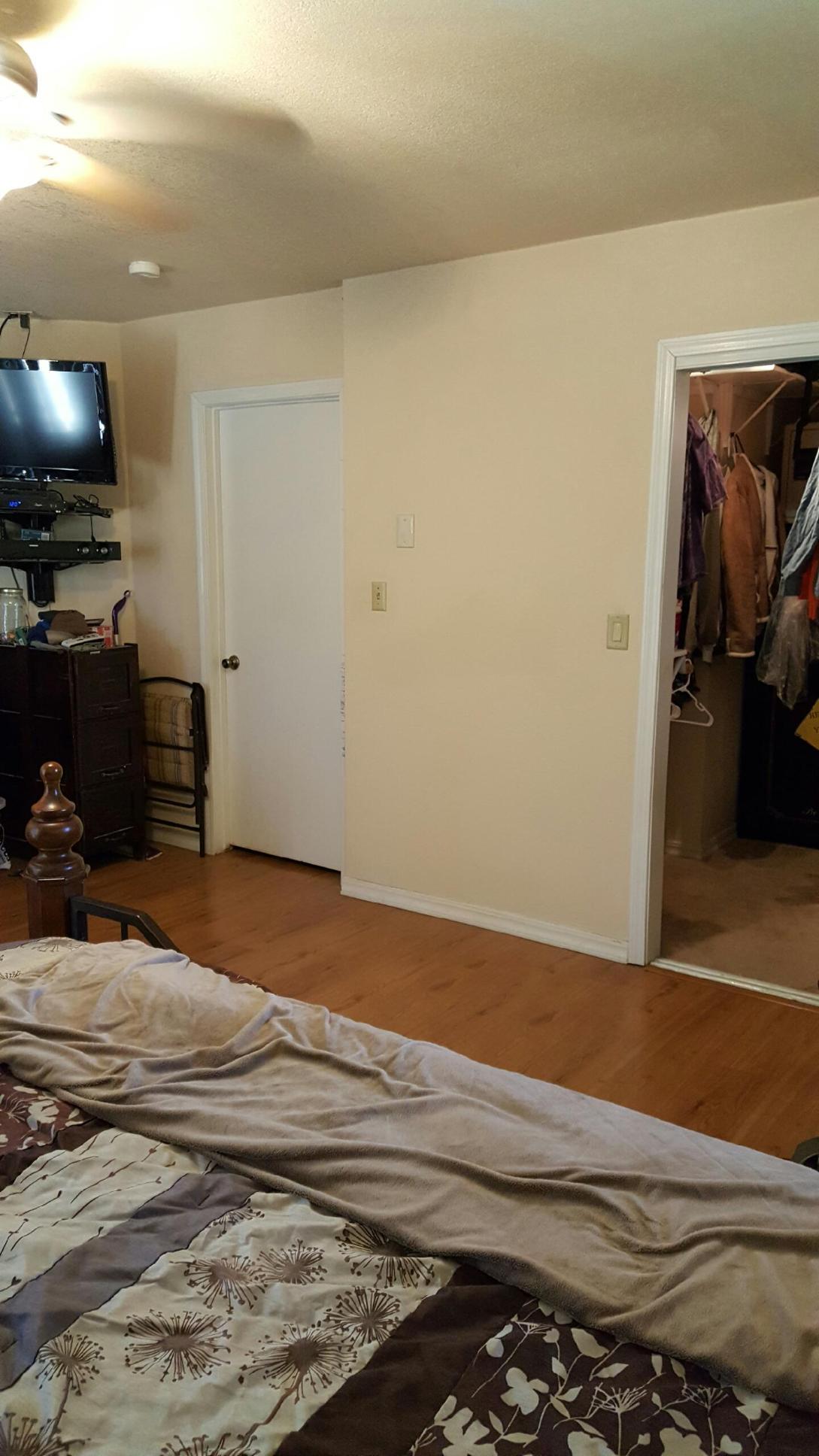 22712 Mariposa Road Tehachapi, CA 93561 - Photo 19 of 21 a view of a livingroom with wooden floor and furniture