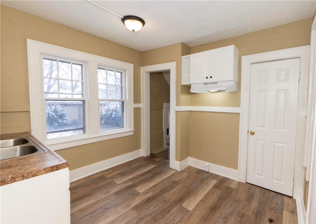 337 Thurston Road Rochester, NY 14619 - Photo 12 of 21