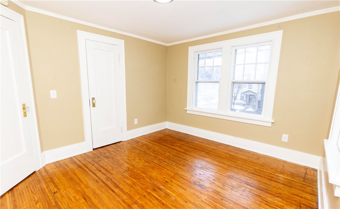 337 Thurston Road Rochester, NY 14619 - Photo 14 of 21