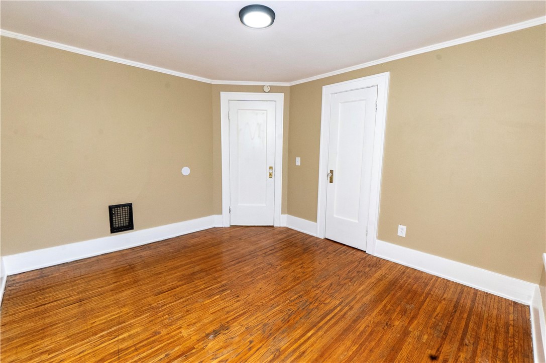 337 Thurston Road Rochester, NY 14619 - Photo 15 of 21