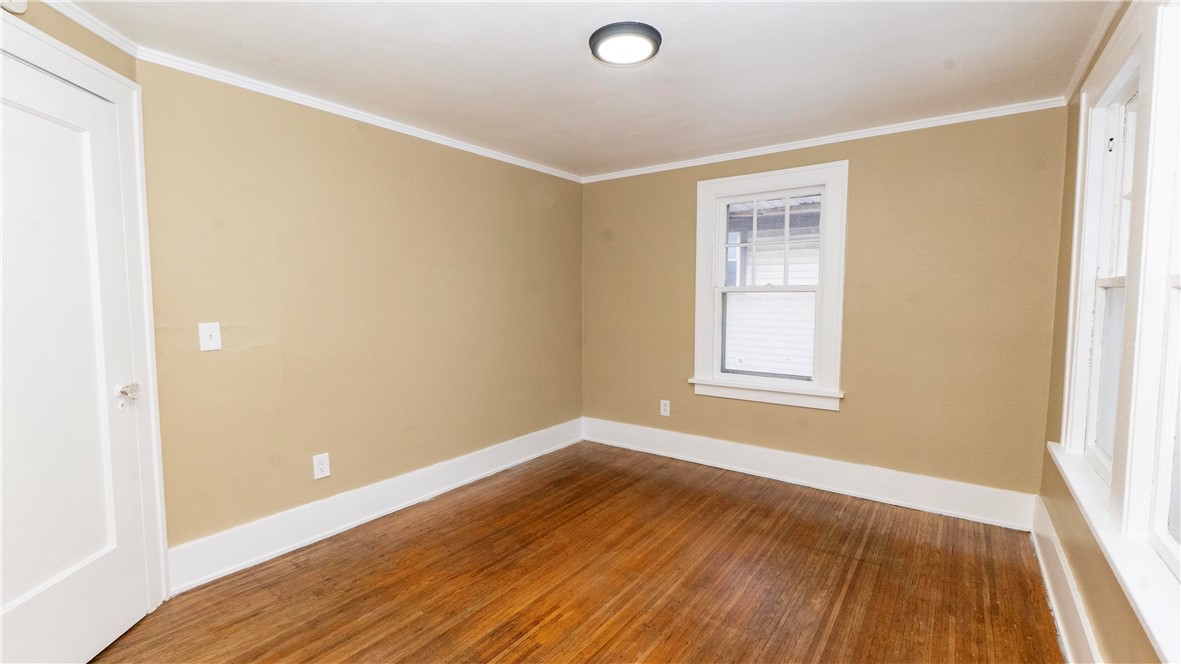 337 Thurston Road Rochester, NY 14619 - Photo 18 of 21