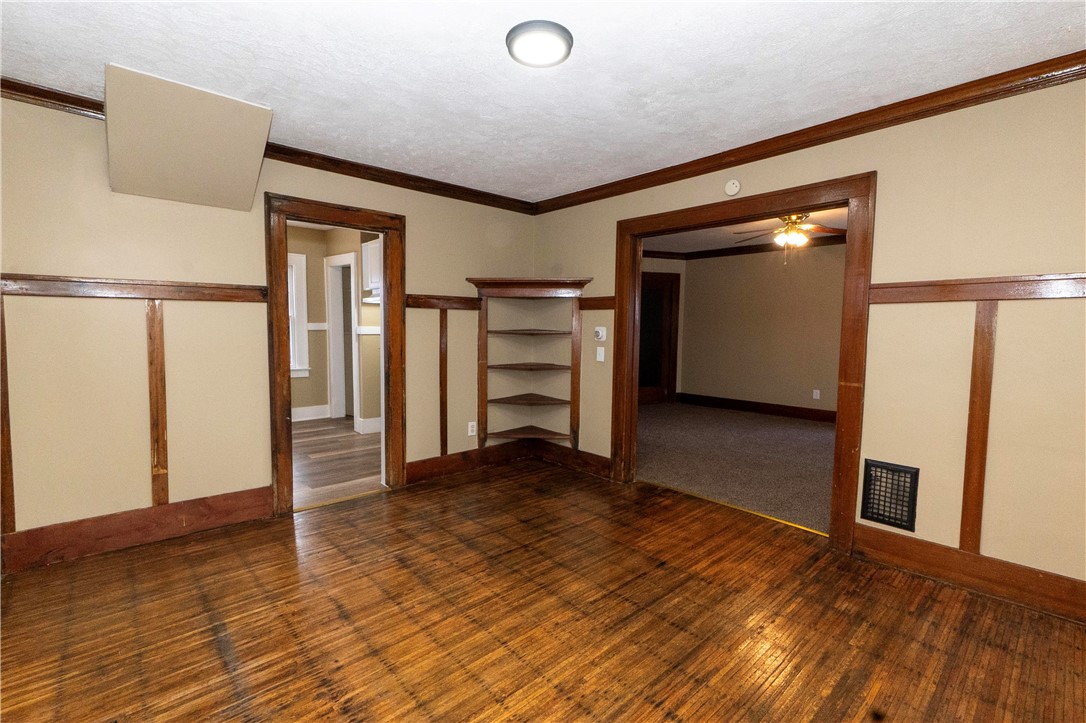 337 Thurston Road Rochester, NY 14619 - Photo 7 of 21