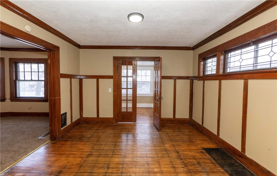 337 Thurston Road Rochester, NY 14619 - Photo 8 of 21