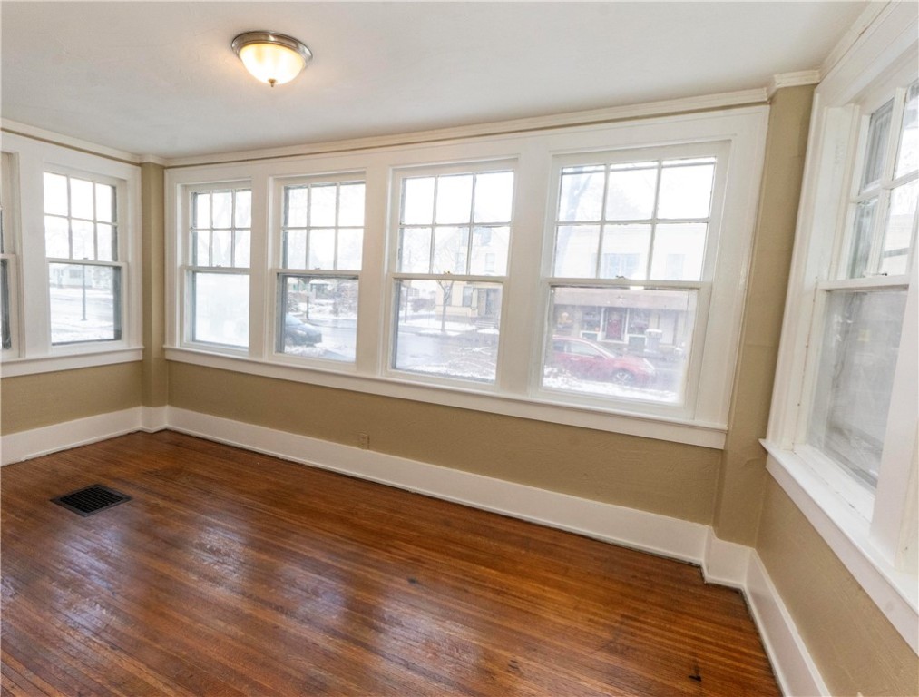 337 Thurston Road Rochester, NY 14619 - Photo 9 of 21