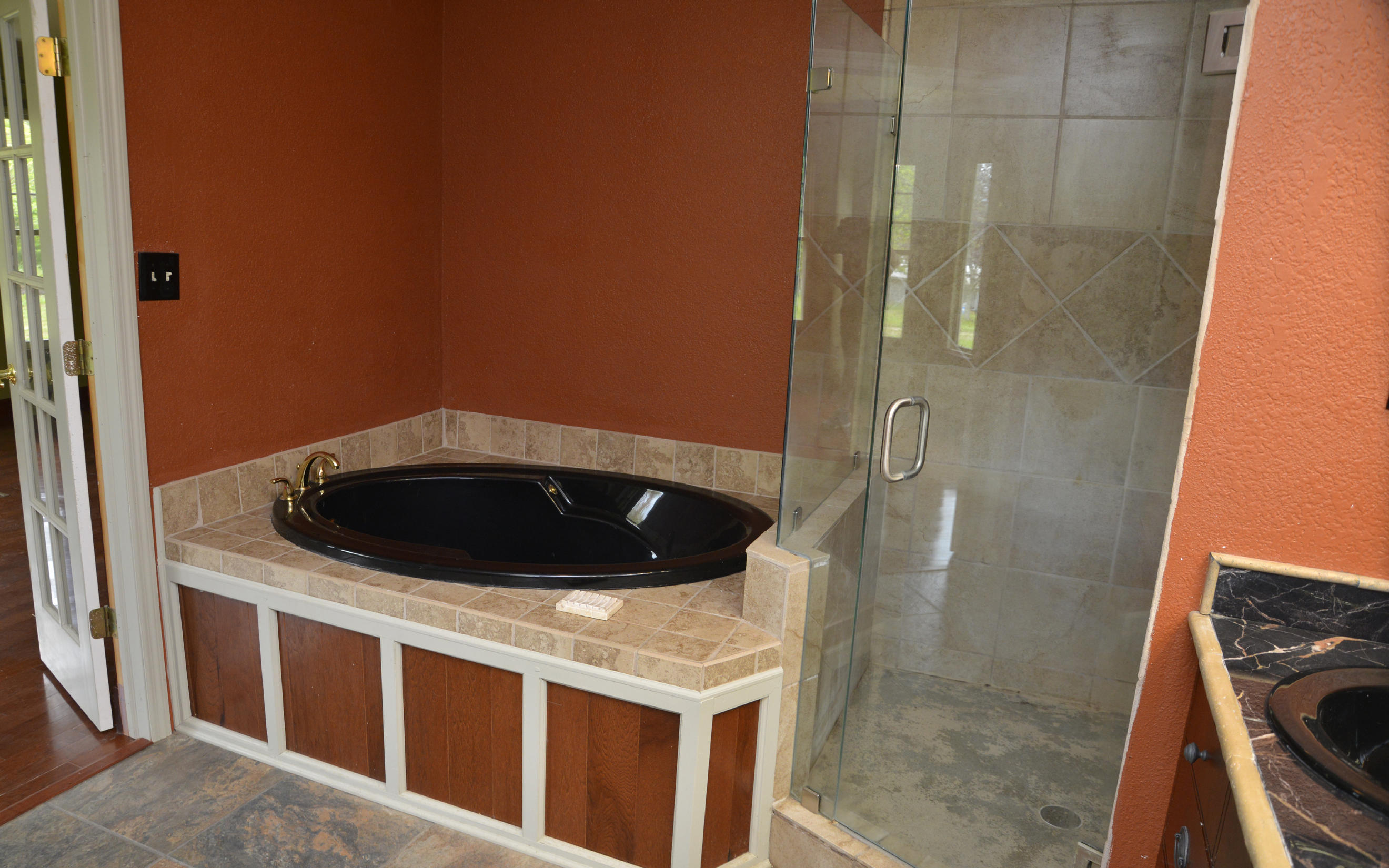 136 Herman Smith Road Pikeville, TN 37367 - Photo 14 of 27 Master Tub