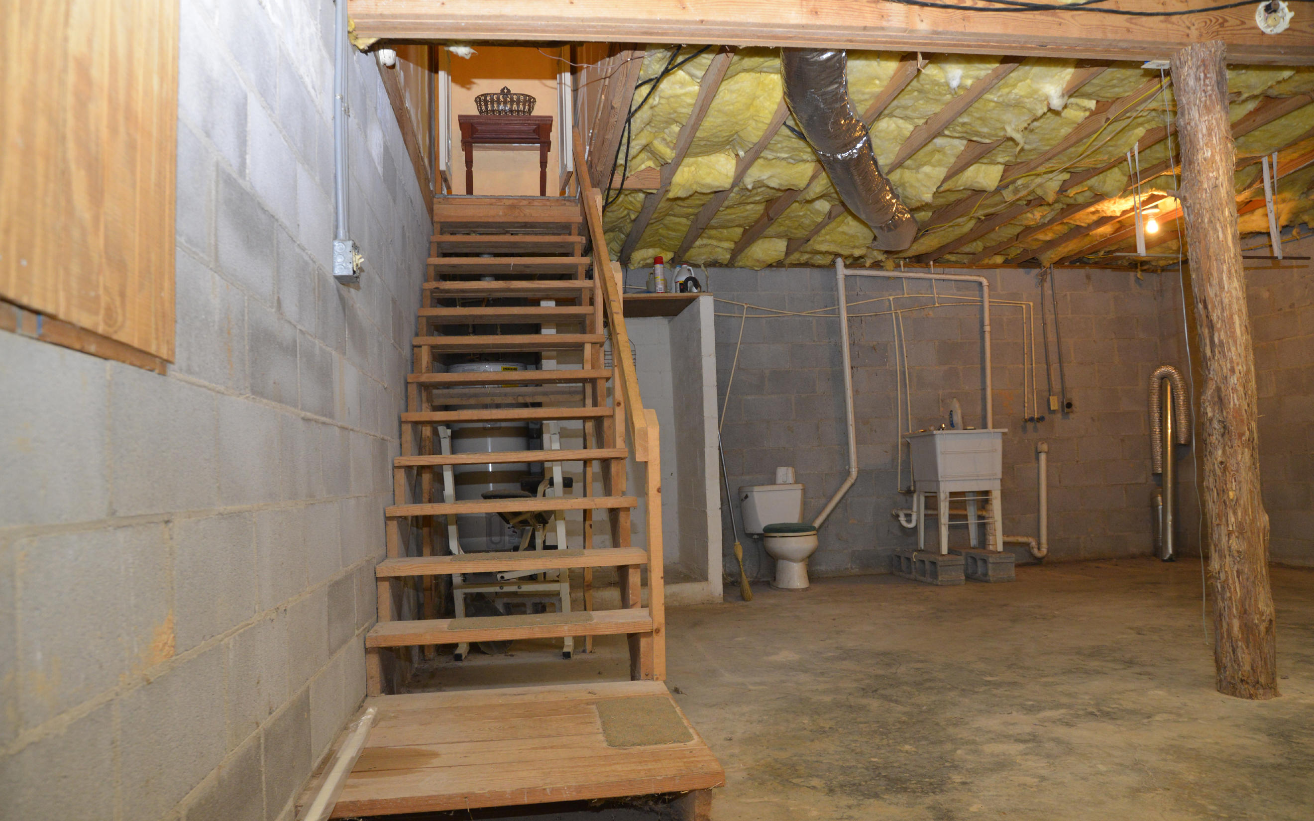 136 Herman Smith Road Pikeville, TN 37367 - Photo 16 of 27 Basement/Garage
