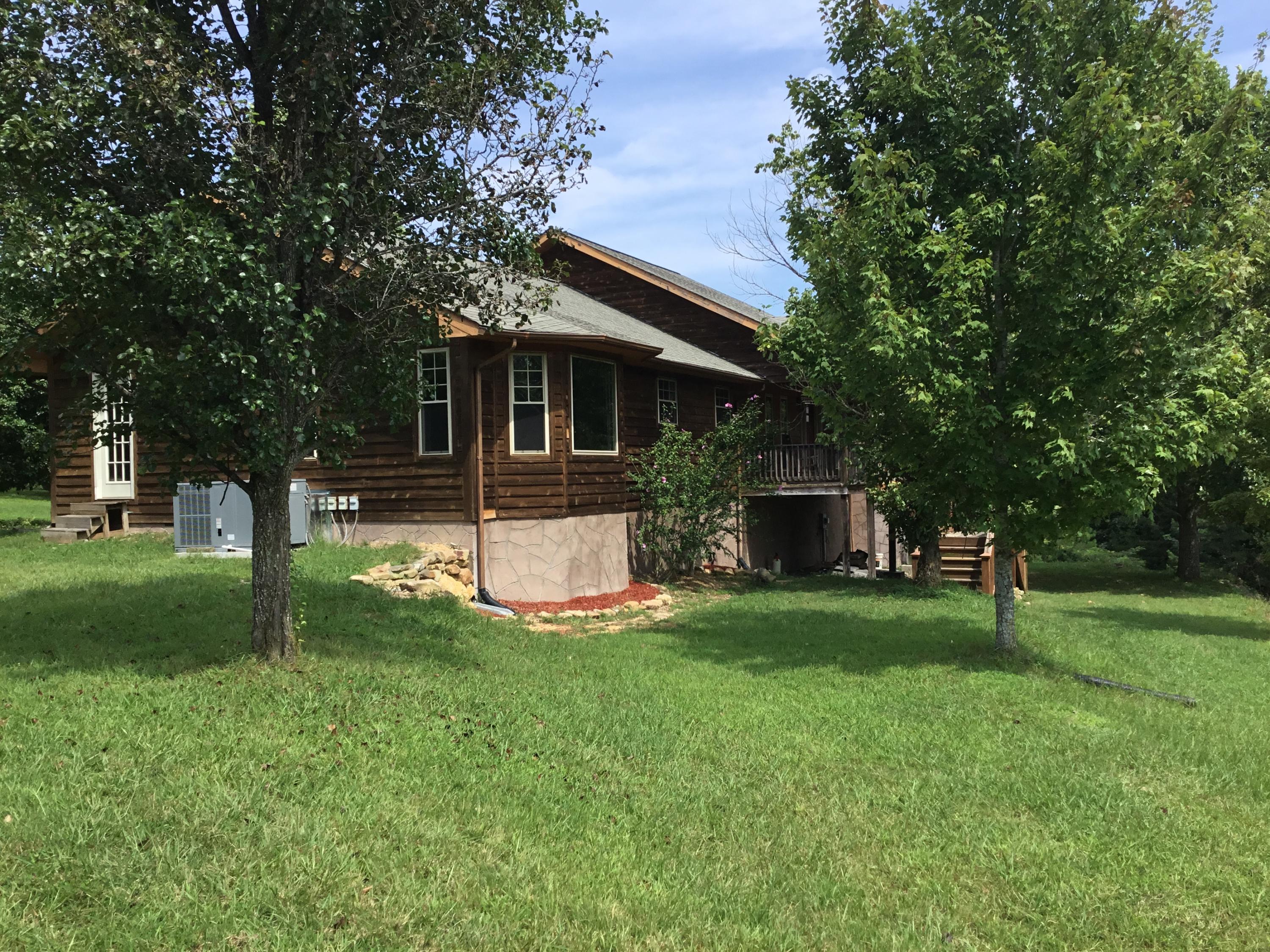 136 Herman Smith Road Pikeville, TN 37367 - Photo 6 of 27 Side of House