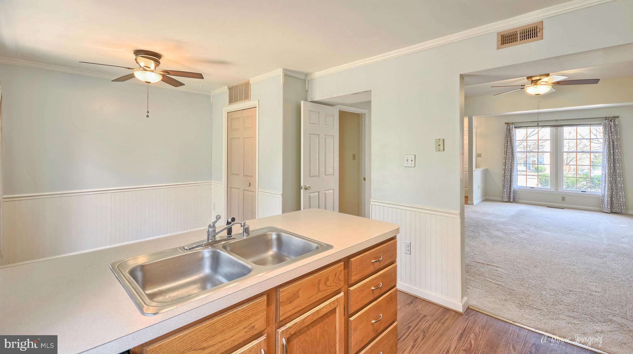 2433 Prentice Court Frederick, MD 21702 - Photo 11 of 30 Kitchen