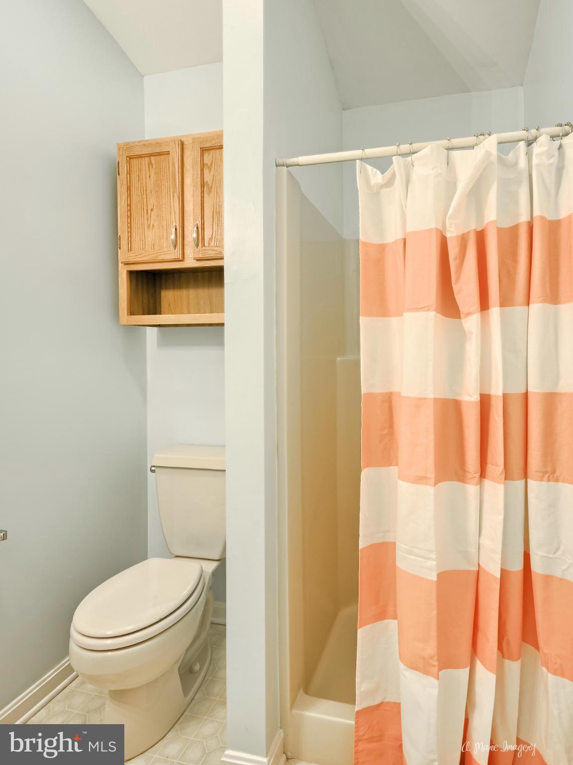 2433 Prentice Court Frederick, MD 21702 - Photo 19 of 30 Bath (Master)