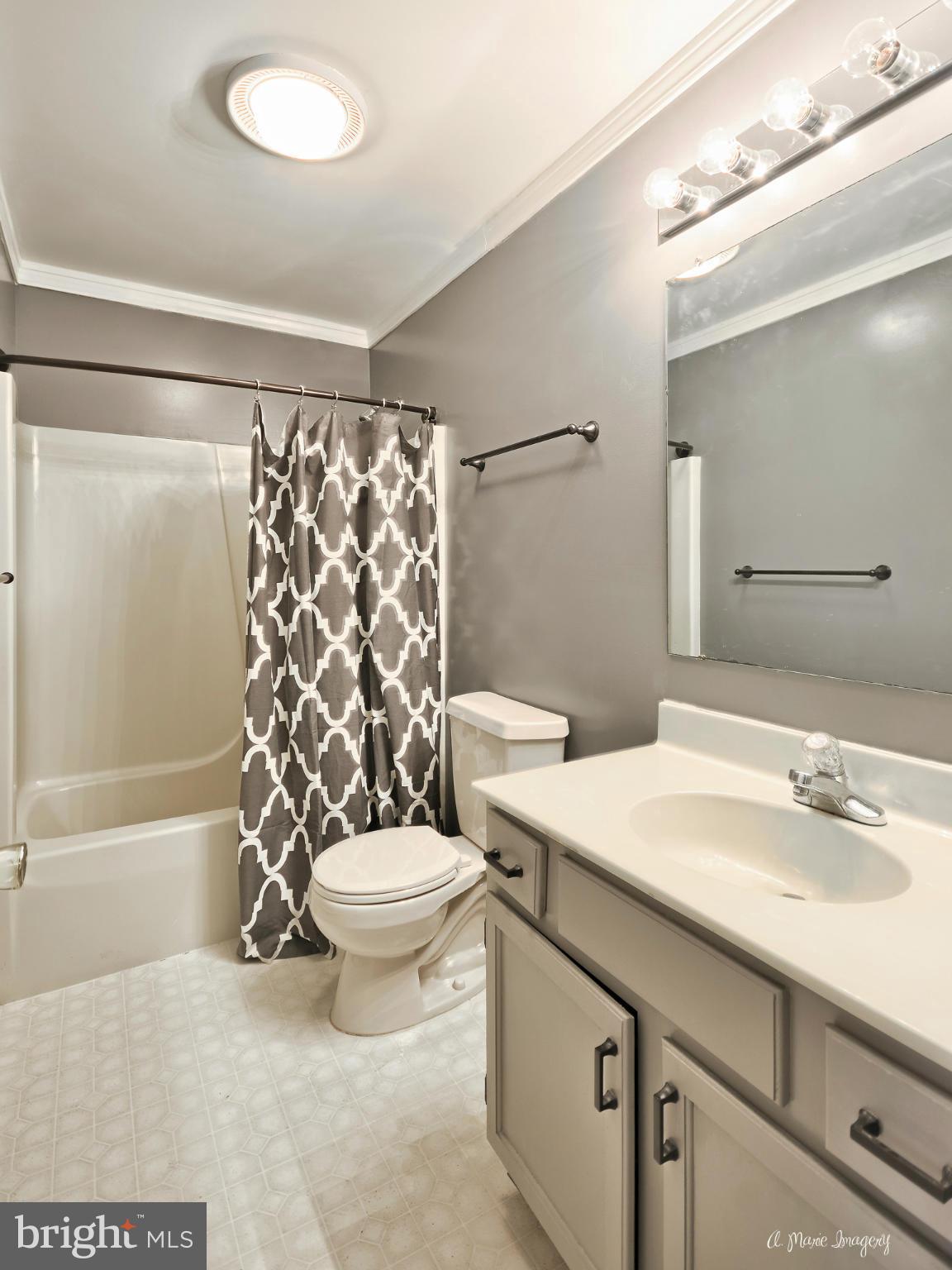 2433 Prentice Court Frederick, MD 21702 - Photo 20 of 30 Bath