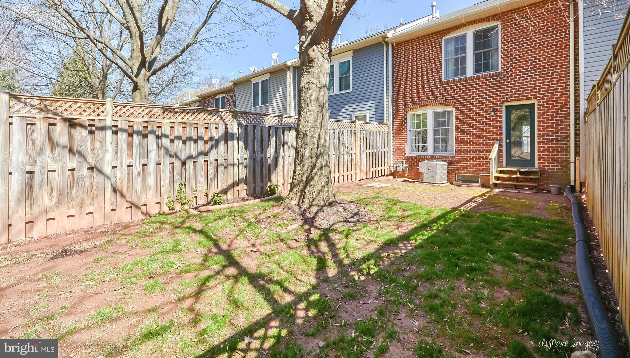 2433 Prentice Court Frederick, MD 21702 - Photo 26 of 30 Exterior (Rear)