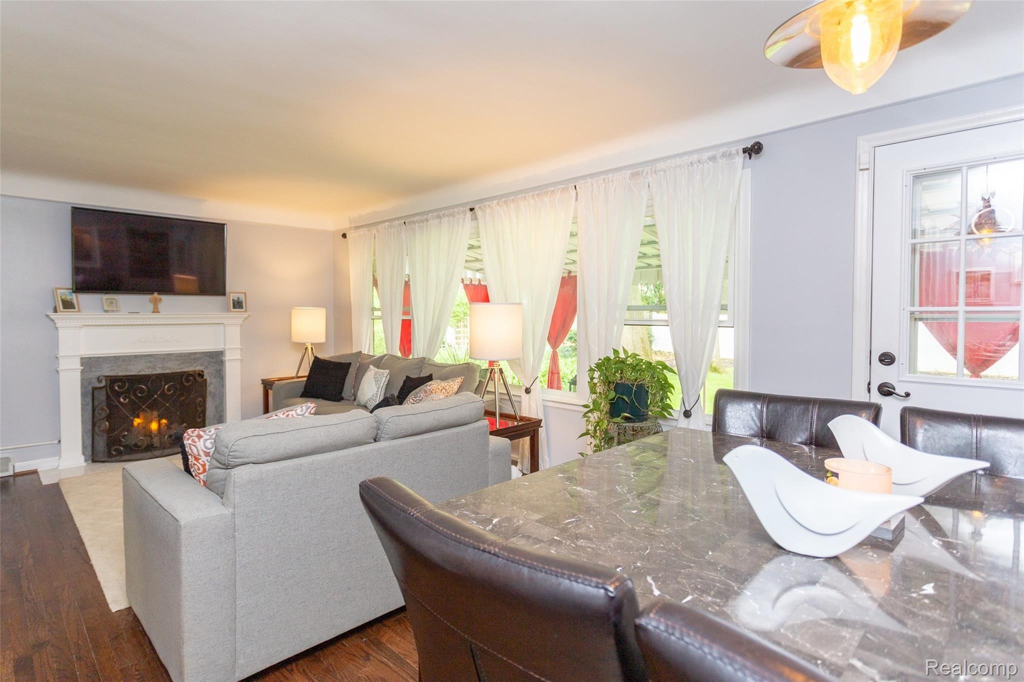 3539 Kenmore Road Berkley, MI 48072 - Photo 20 of 50 brgKEN-24.jpg