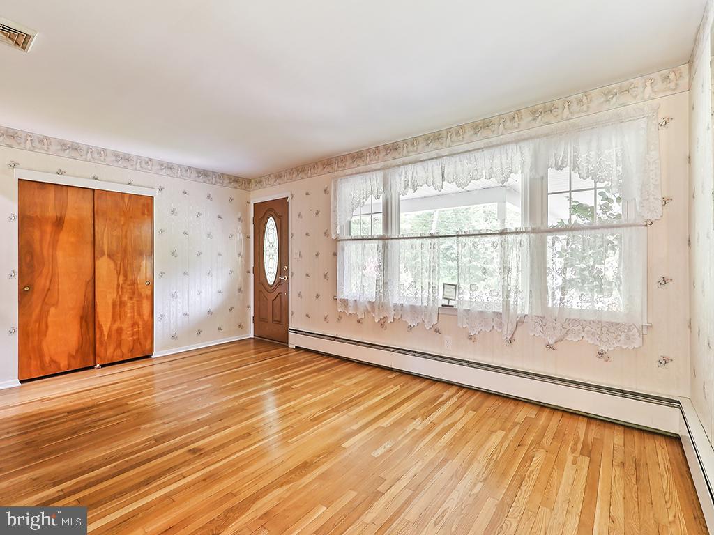 929 Creamery Road Newtown, PA 18940 - Photo 12 of 57 Gallery Image 12